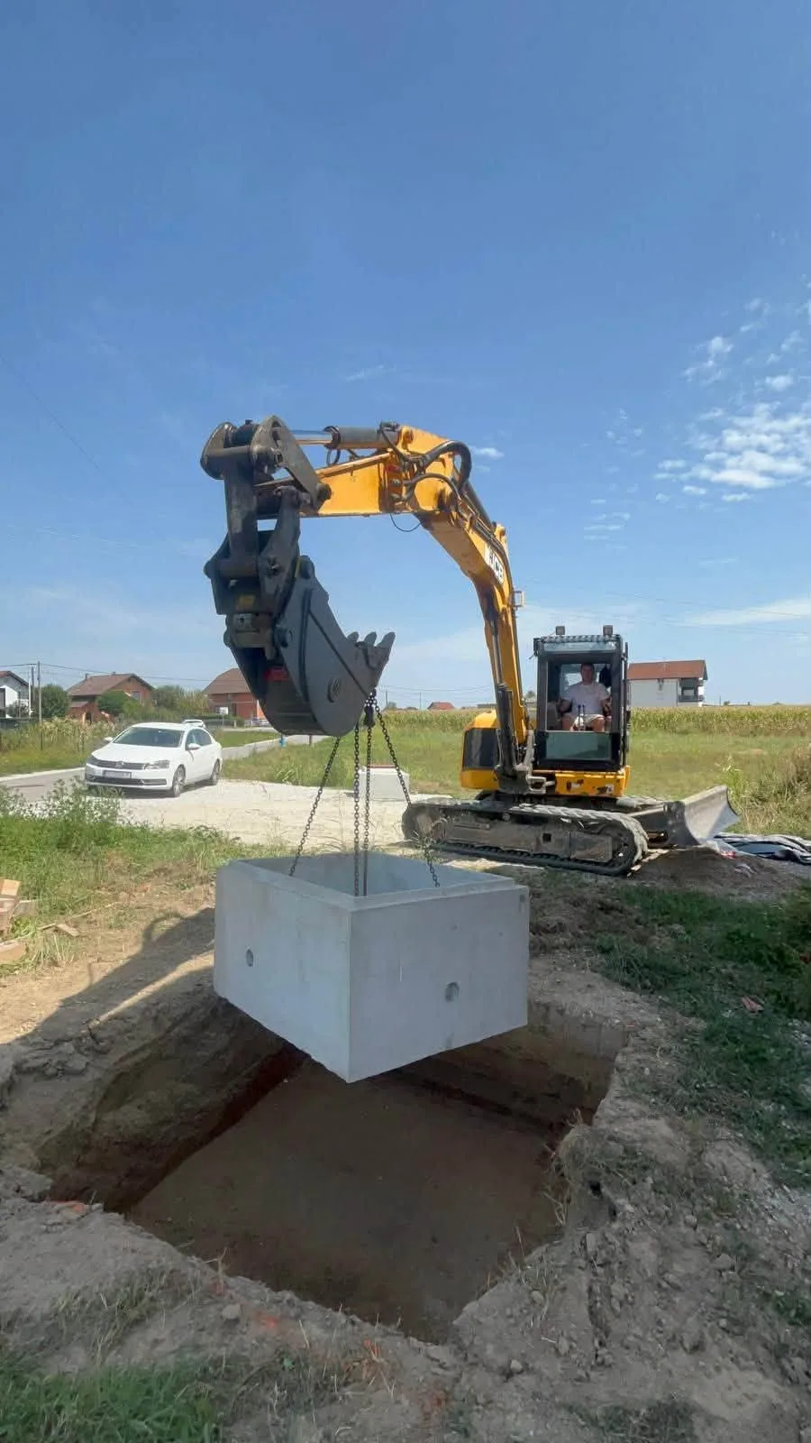 Ugradnja betonskog okna bagerom, Stupnik