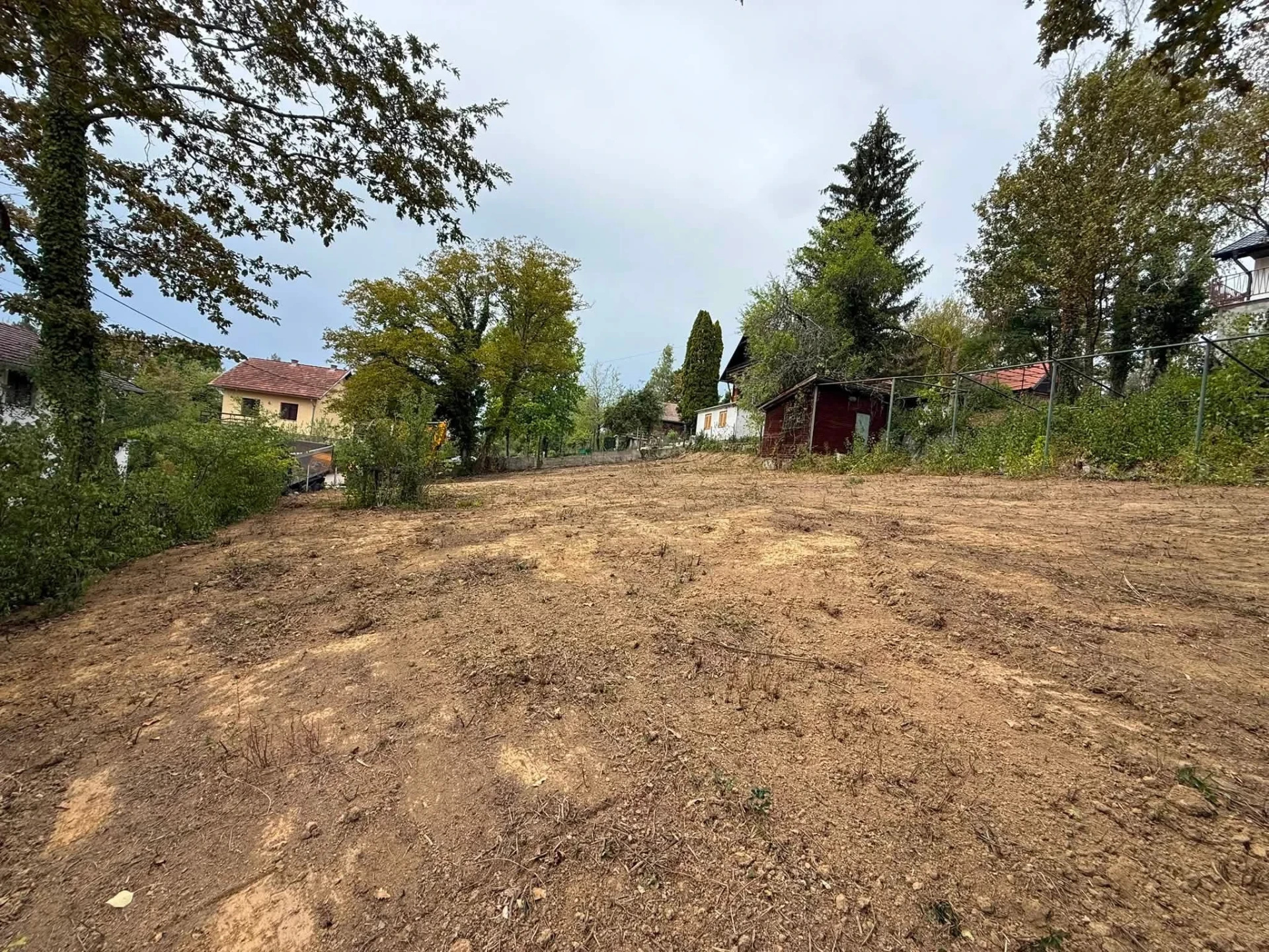 Očišćen i poravnan teren kosine